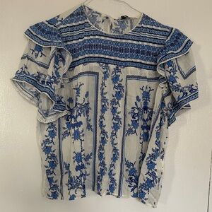 Rose & Olive White and Blue Floral Ruffle Sleeve Top
